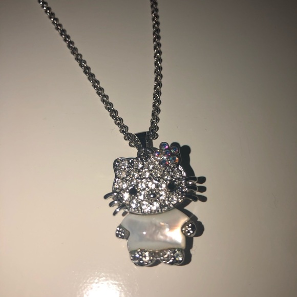 Hello kitty necklace - Picture 3 of 7